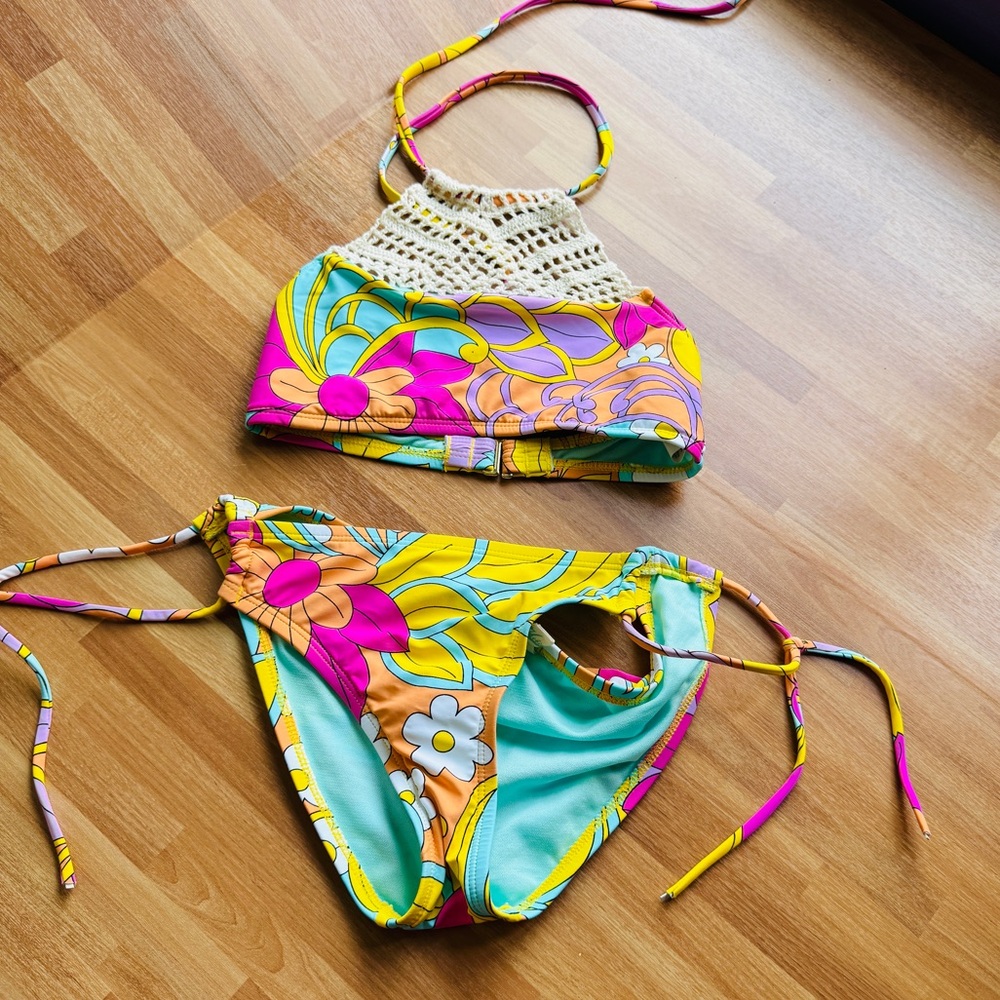 Hobie Woodstock floral girls bikini size 8